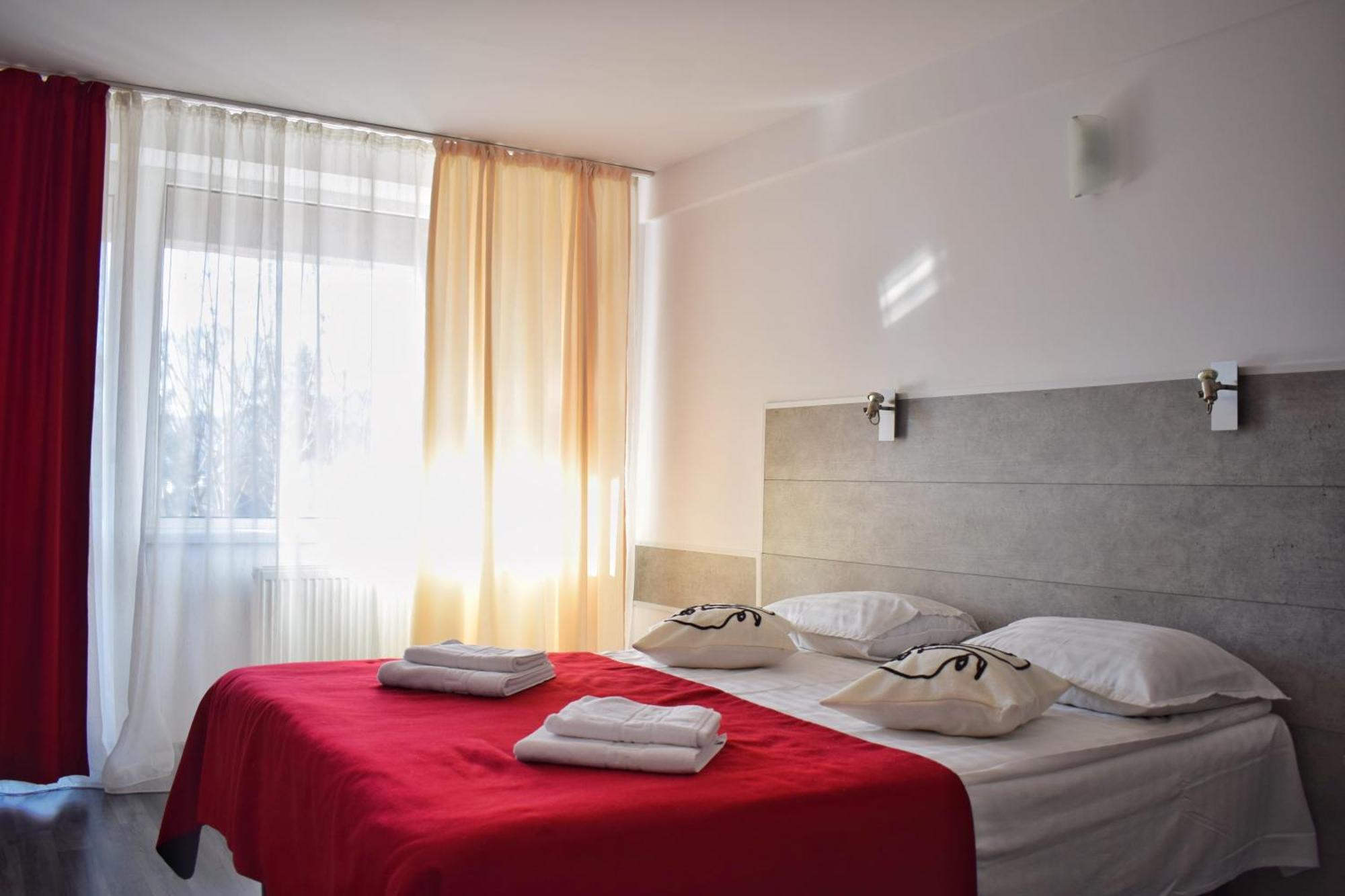 גורה הומורולווי Hotel Simeria מראה חיצוני תמונה